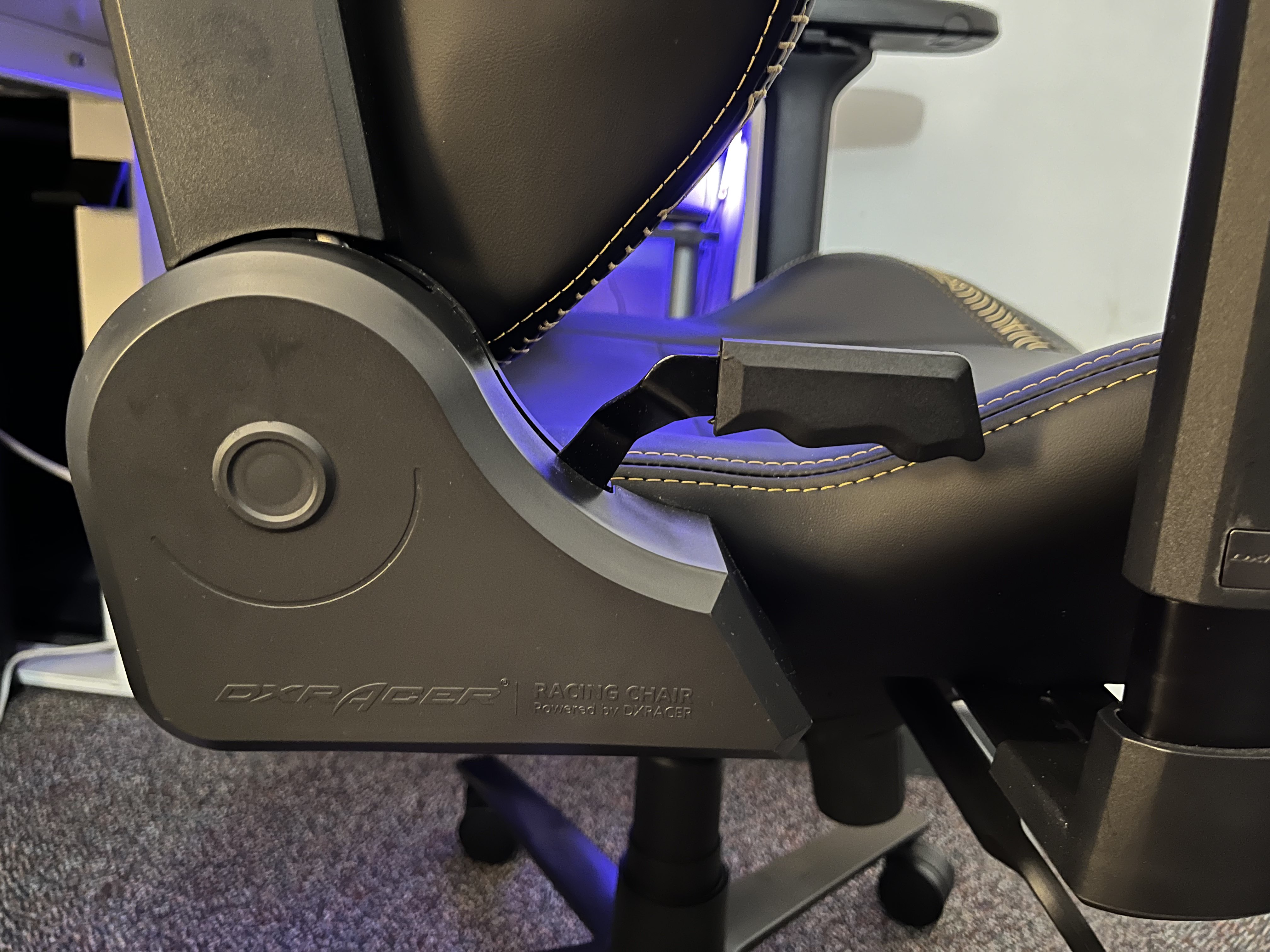 DXRacer Craft Series gaming chair controls