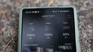 Jaybird Vista 2 app showing charge state