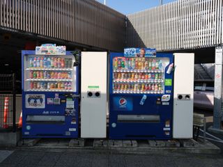 Sample image from Fujifilm GFX 100 of a pair of Japanese vending machines