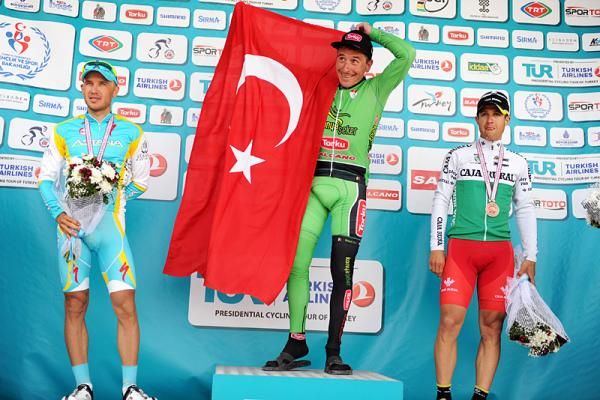 Stage 3 podium (l-r): Alexandr Dyachenko (Astana), Iva&iuml;lo Gabrovski (Konya Torku Seker Spor) and Danail Andonov Petrov (Caja Rural)
