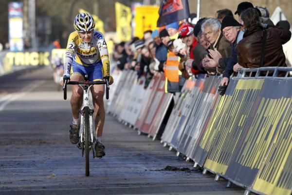 Nikki Harris (Telenet Fidea)