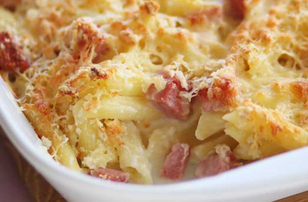 Carbonara pasta bake