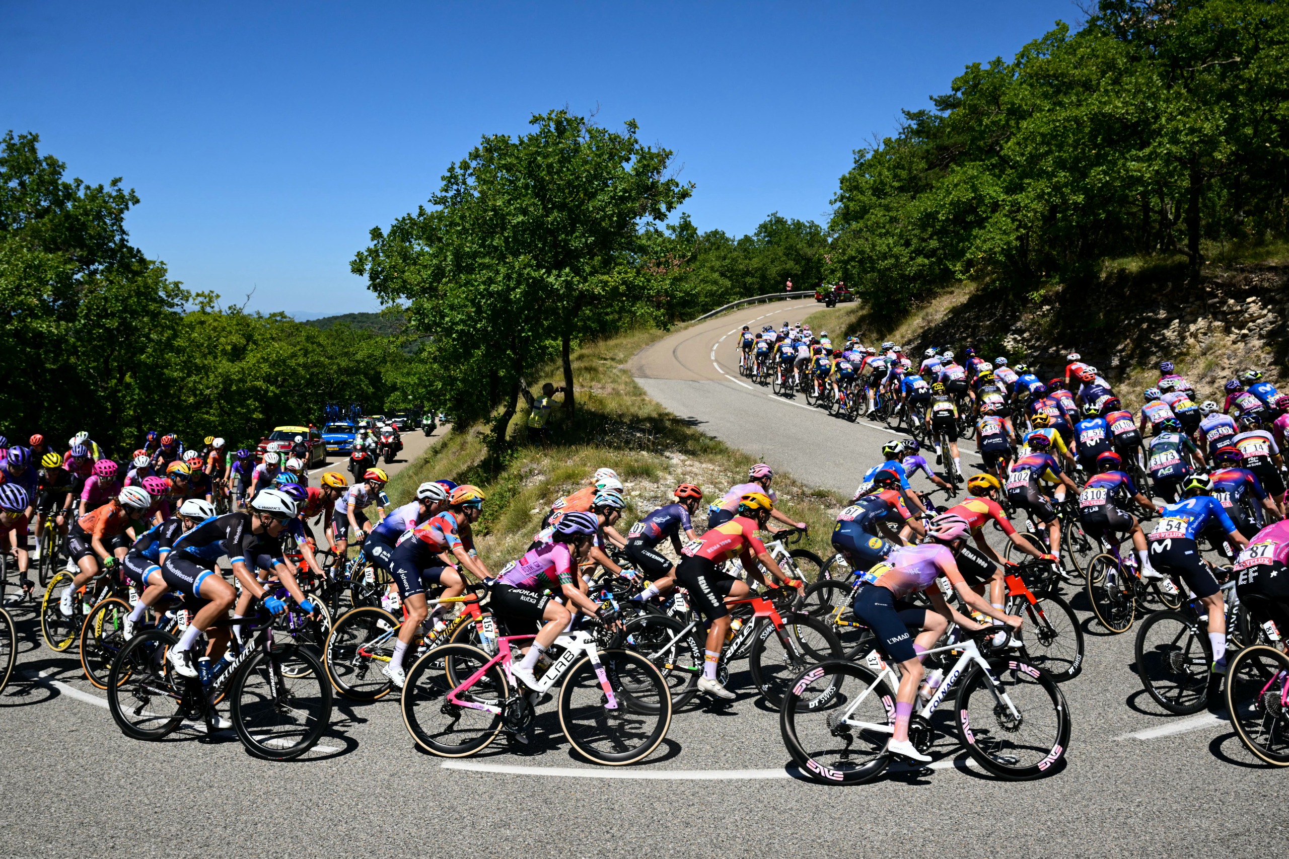 The peloton at the Tour de France Femmes