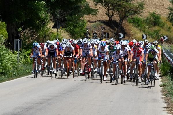 The bunch was back together again on the second time up the climb to Spinazzola and not in a hurry to chase Antoshina with 60km to go.
