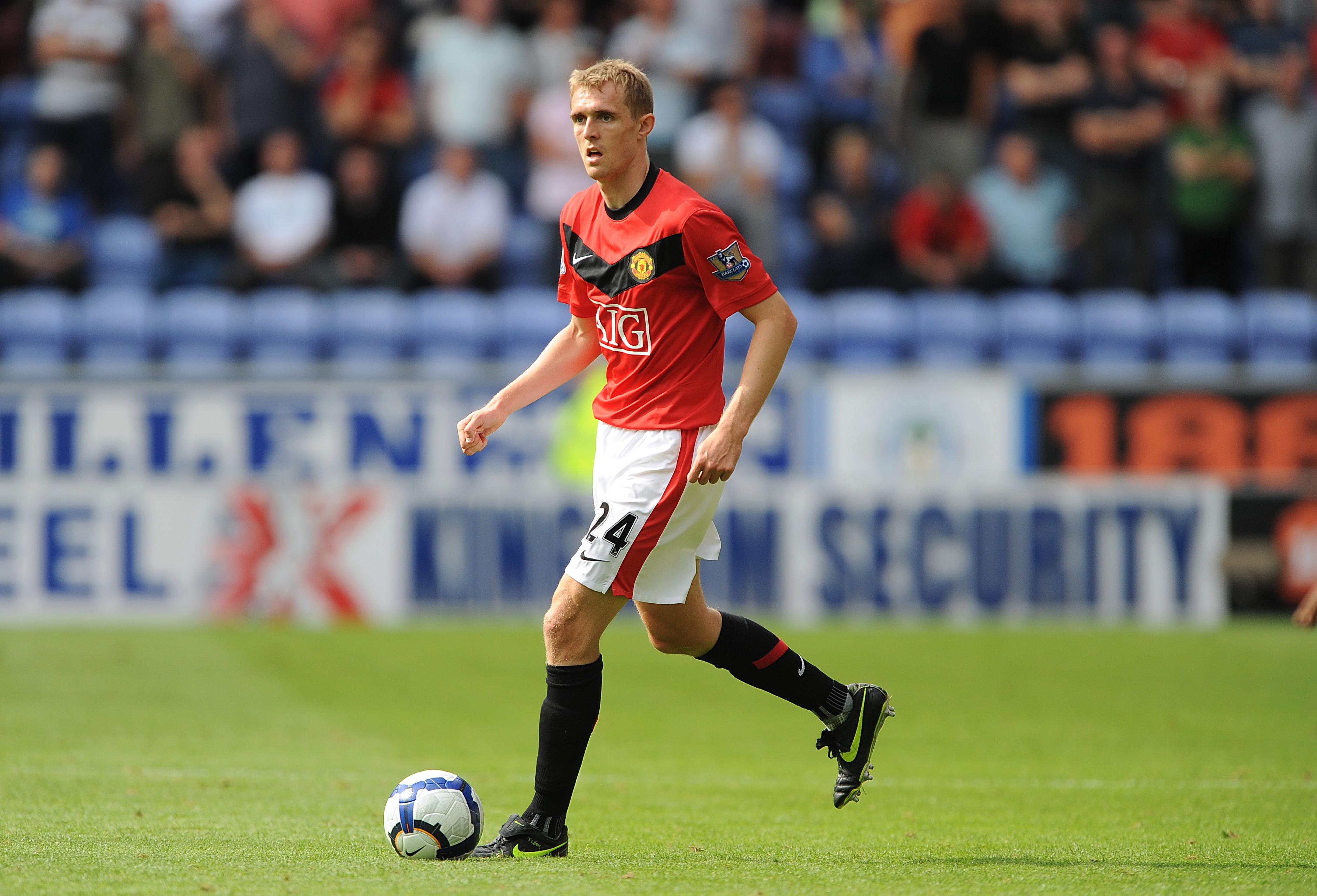 Darren Fletcher playing for Manchester United in 2009