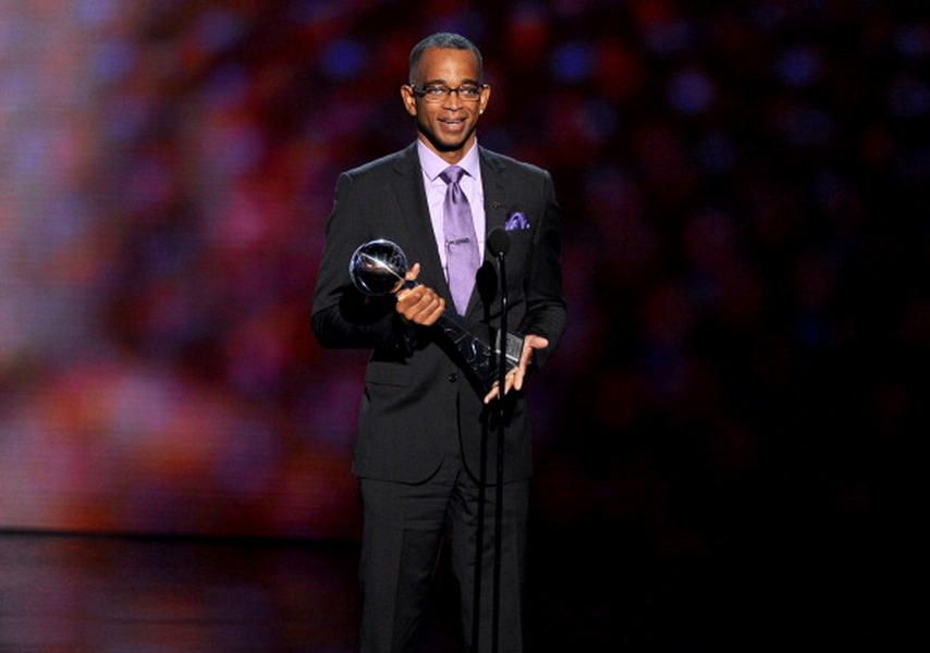 Watch Stuart Scott&amp;#039;s touching speech about battling cancer: &amp;#039;When you die, it does not mean that you lose&amp;#039;