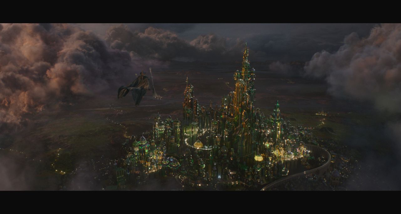 Making the VFX of Wicked; a CG city is then turned into a full VFX city shot