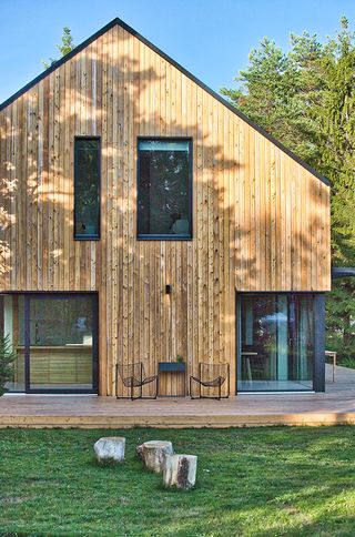 House in Suurupi by studio argus and its clean timber surfaces of minimalist light wood and white colours