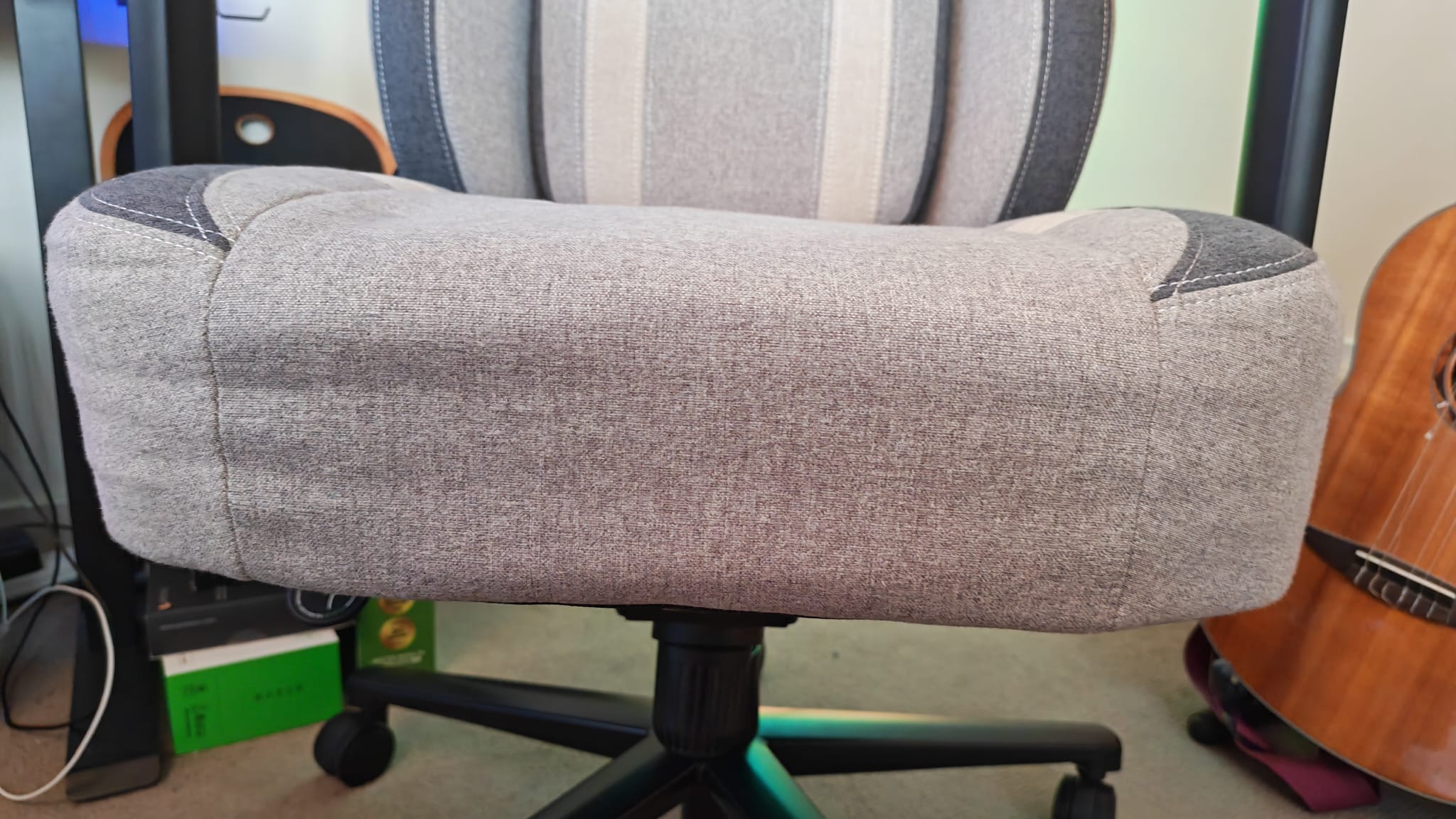 The substantial cushioning on the Eureka Ergonomic Python II