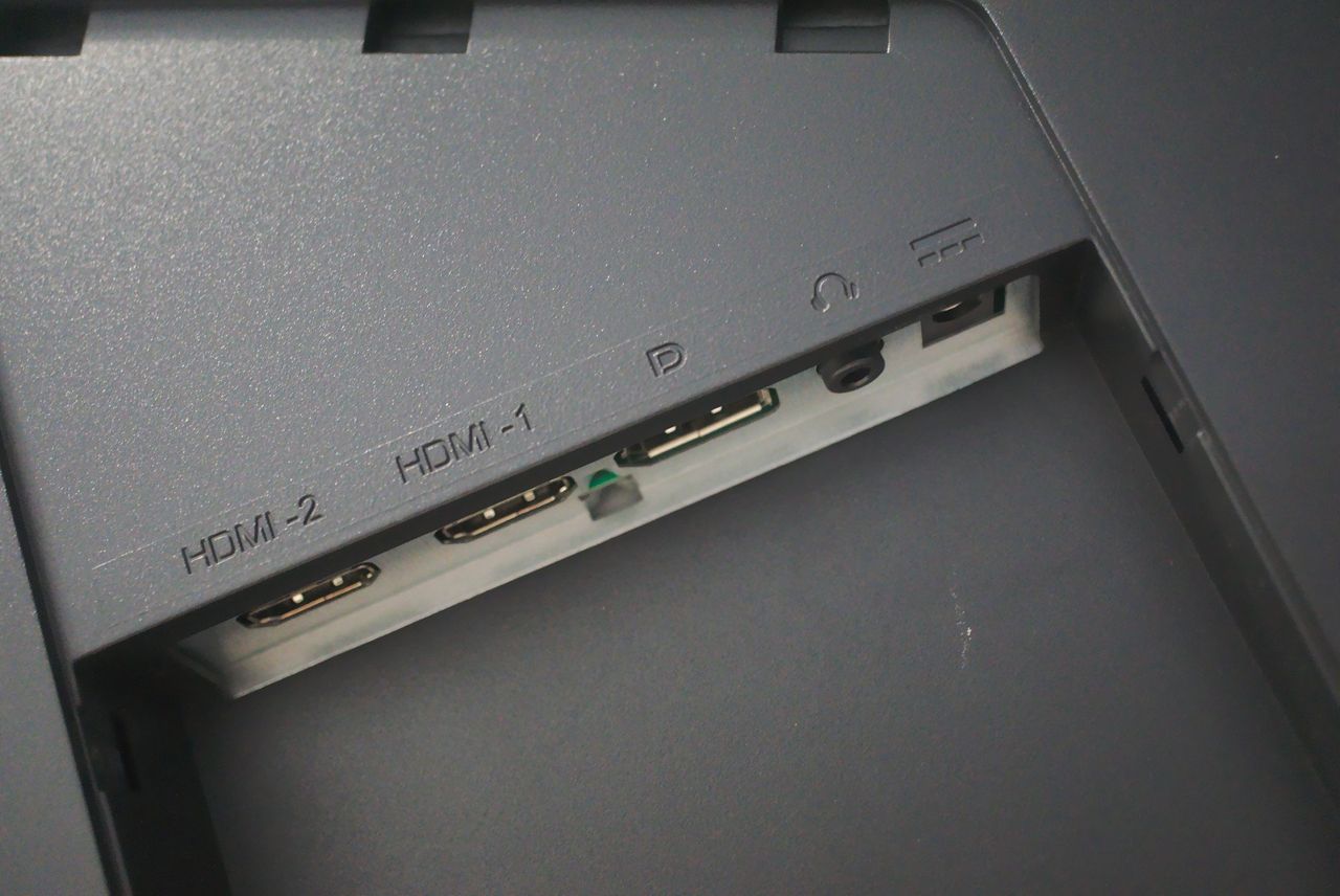 AOC Q27T1