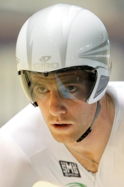 Glenn O'Shea (Australia) is riding the Omnium.