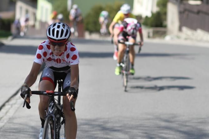 Evelyn Stevens (Specialized-lululemon) in the lead on the climb to the finish.