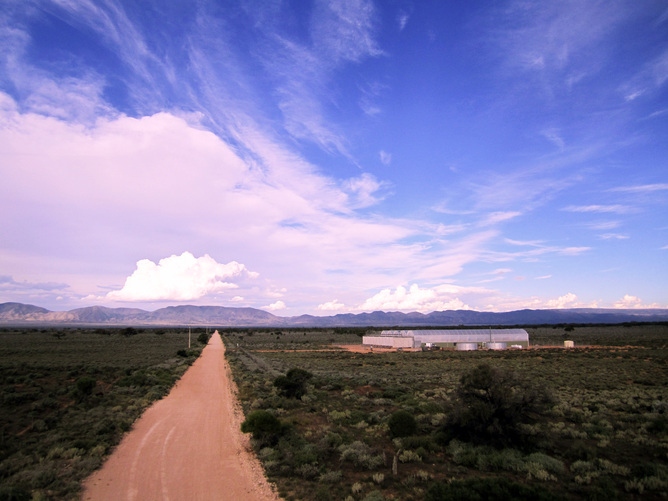 The dusty setting for Sundrop Farms' greenhouse, flanked by the Flinders Ranges and the Spencer Gulf.