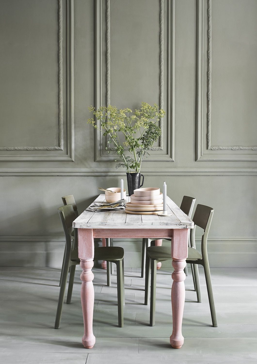 How to paint a dining table 3 simple steps from experts Livingetc