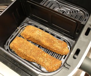 Cooking salmon in the Beautiful 9-Quart TriZone Air Fryer