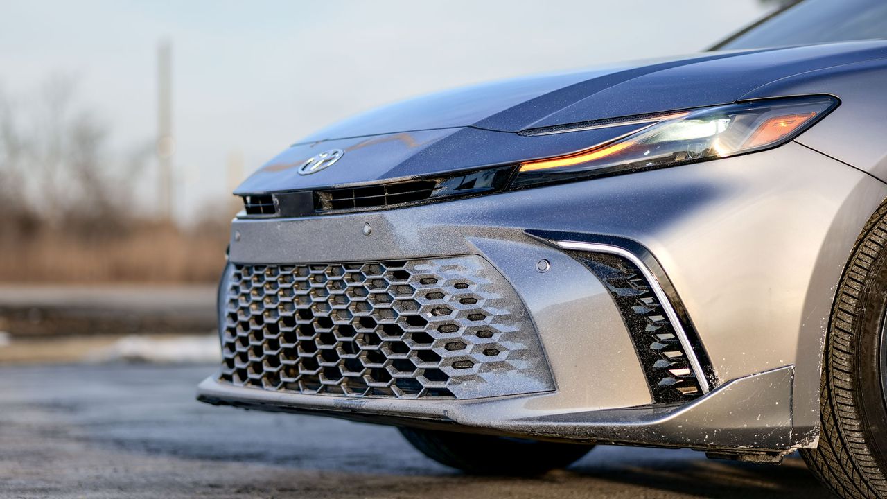 2025 Toyota Camry Hybrid XSE test drive review.