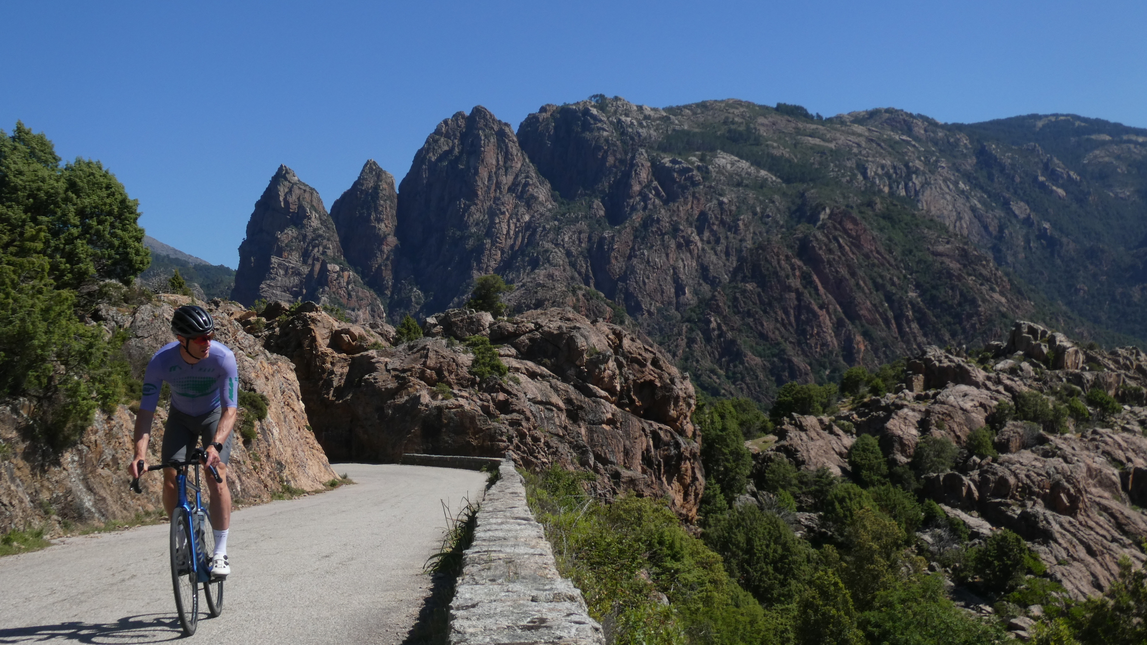 Pictures of Dan Baines climbing the Col de la Vergio