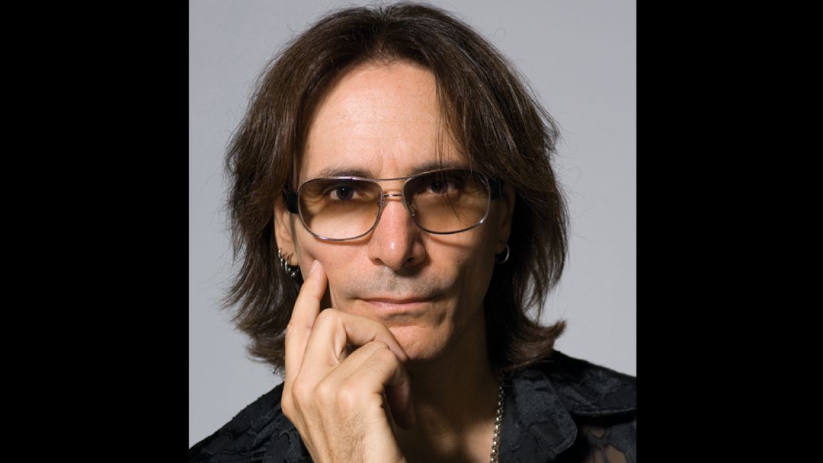 Singers: Steve Vai | Louder
