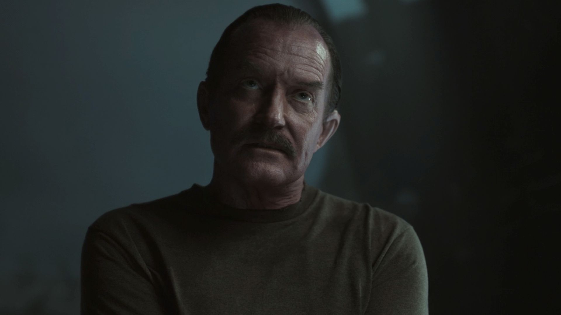 Sinestro (Ulrich Thomsen) is interrogated by John Stewart on an alien planet on Lanterns.