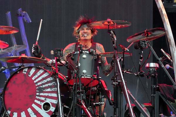 Motley Crue onstage in Atlanta