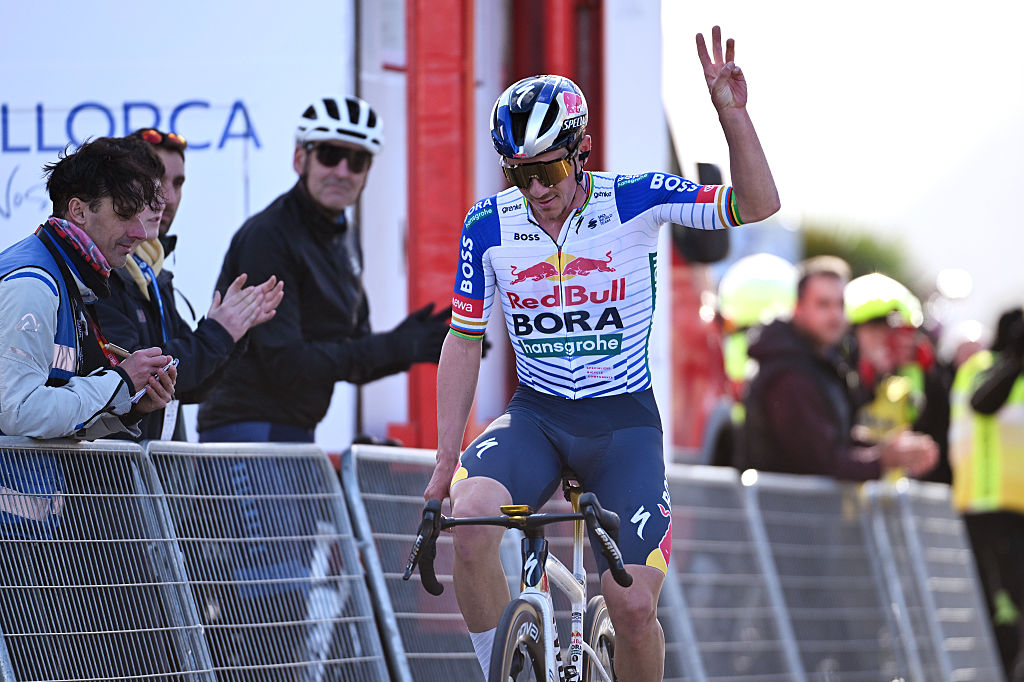 Trofeo Andratx-Pollença: Remco Evenepoel sweeps third race win at Challenge Mallorca on Saturday's shortened course