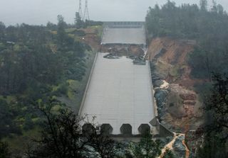 oroville spillway with damage