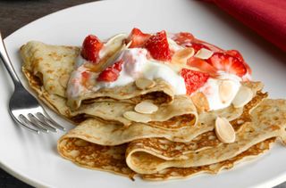 Pancake toppings: Strawberry pancakes