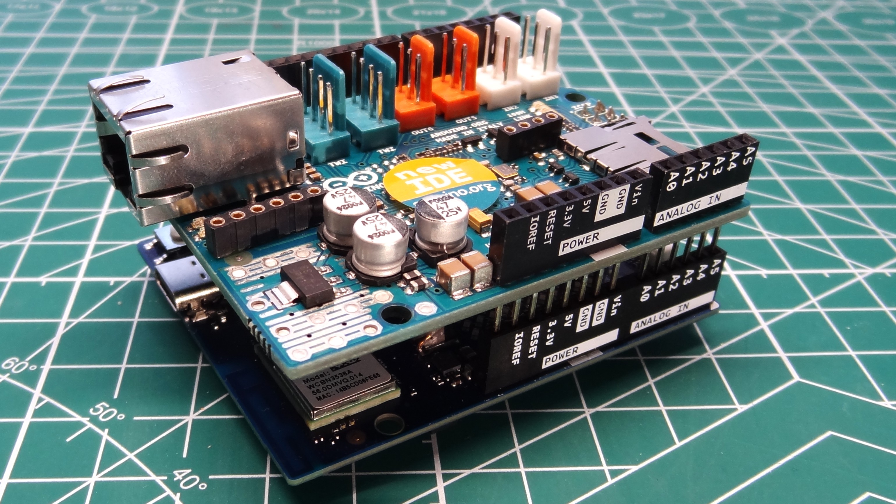 Arduino Uno Q