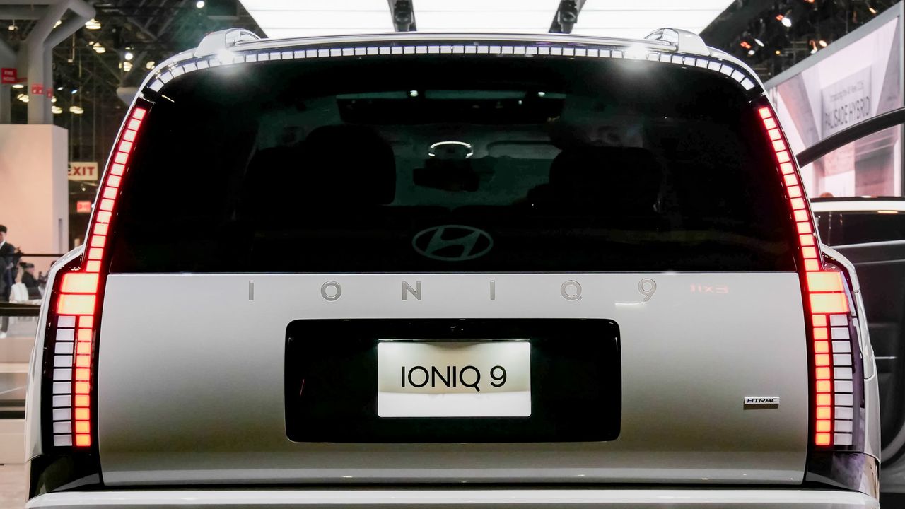 Hyundai Ioniq 9 at the New York Auto Show 2025.
