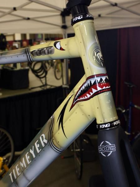 This frame looks ready for battle on the velodrome.