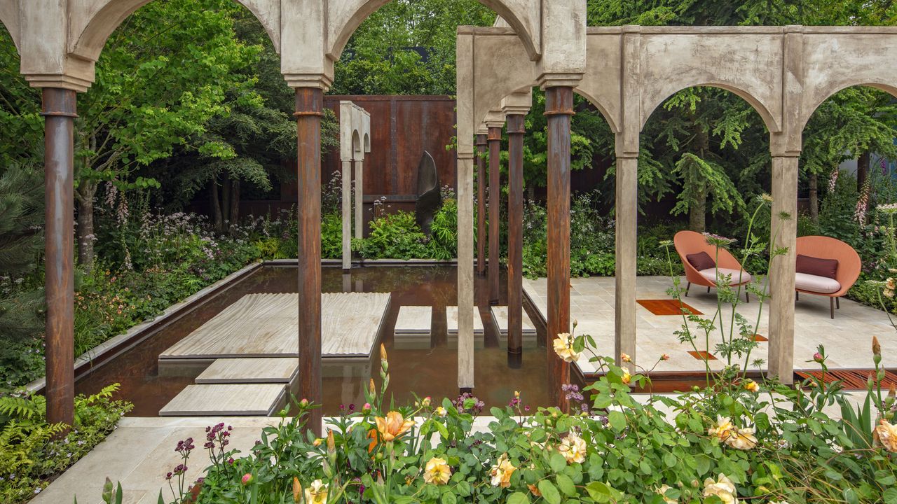 Jo Thompson Wedgwood Garden at the RHS Chelsea Flower Show 2019