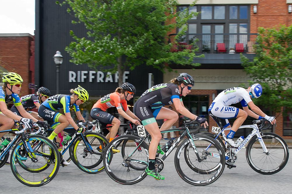 UnitedHealthcare's Iris Slappendel checks the riders behind her