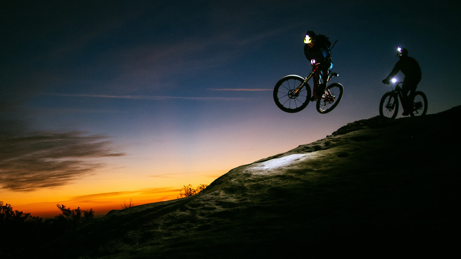 Best mountain bike lights the trails after dark with the most useful MTB lights | BikePerfect