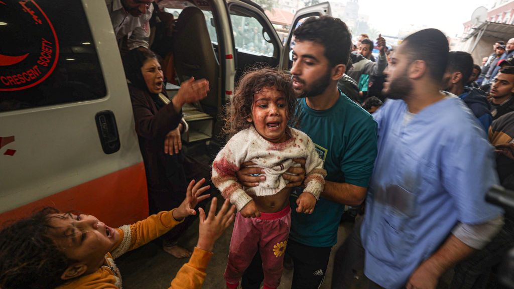 Palestinian children wounded in Khan Younis, Gaza