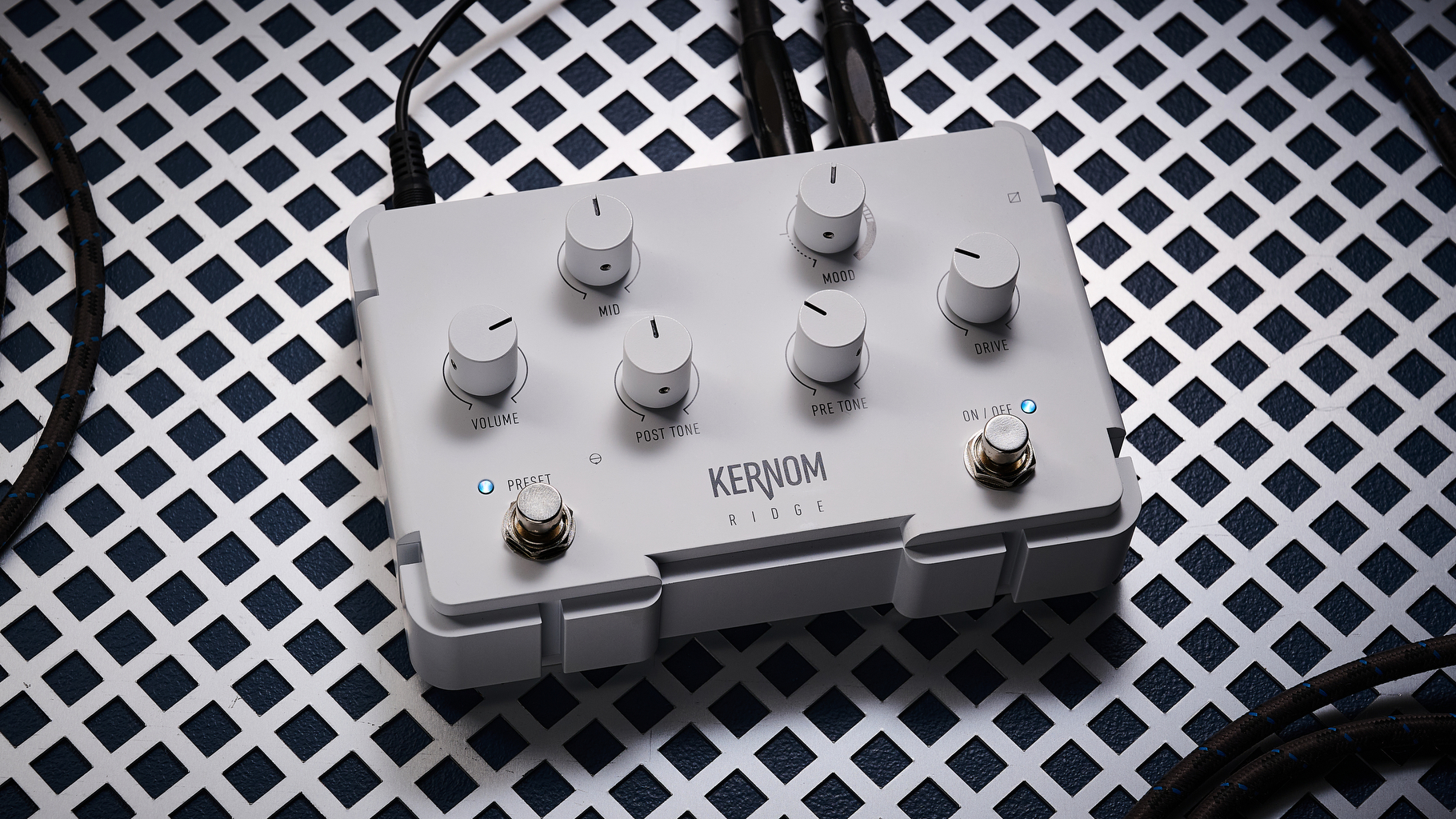 Kernom Ridge Overdrive shot on metal grate in photo studio
