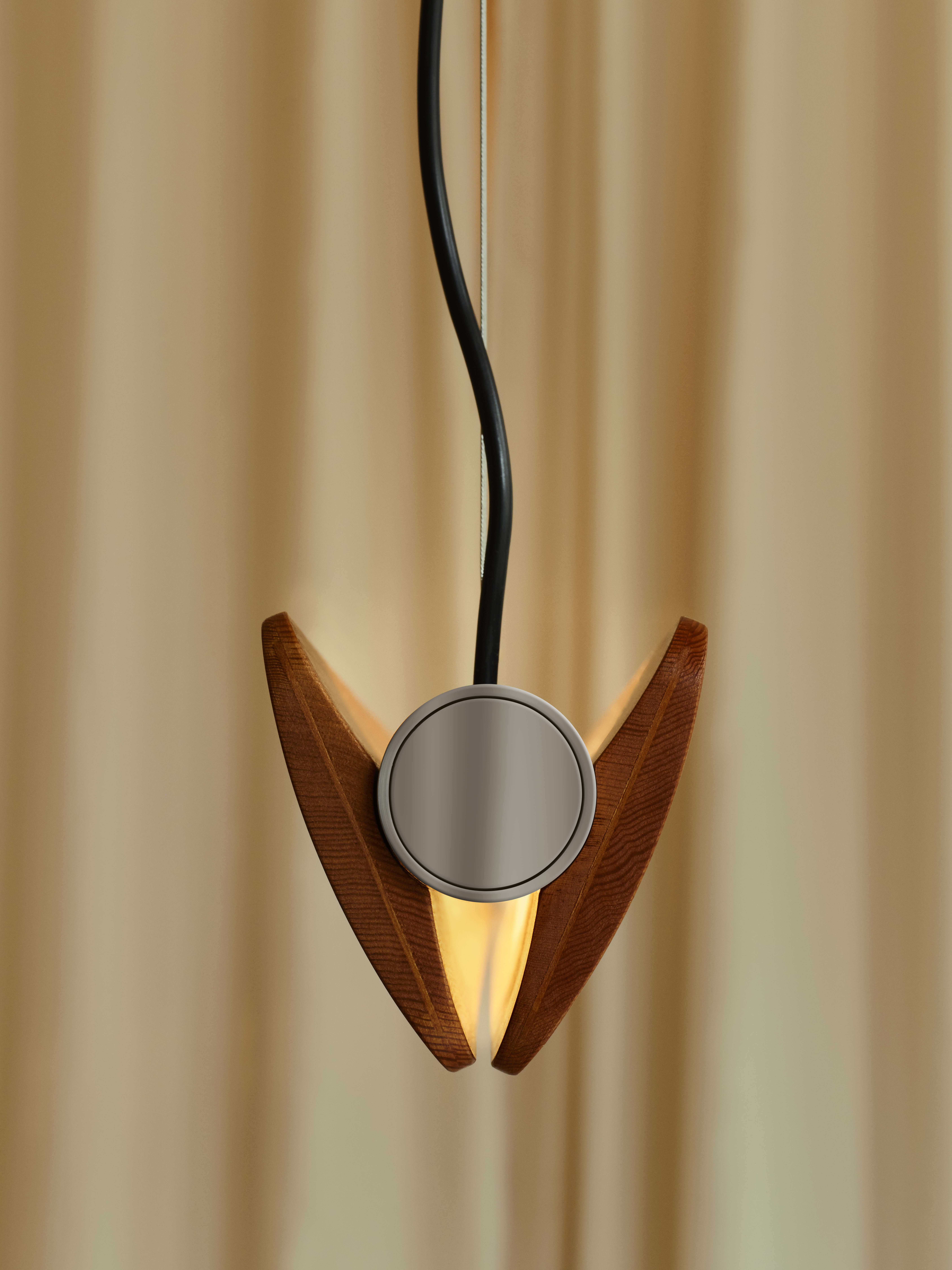 Tobia Scarpa light for Flos made of two wooden slats on each side of the light source