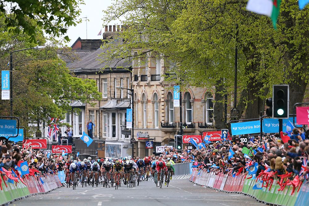 The sprinters bear down on the line at Tour de Yorkshire