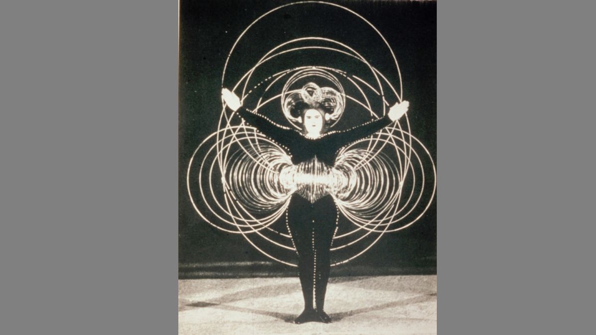 Oskar Schlemmer&rsquo;s Triadic Ballet influenced David Bowie