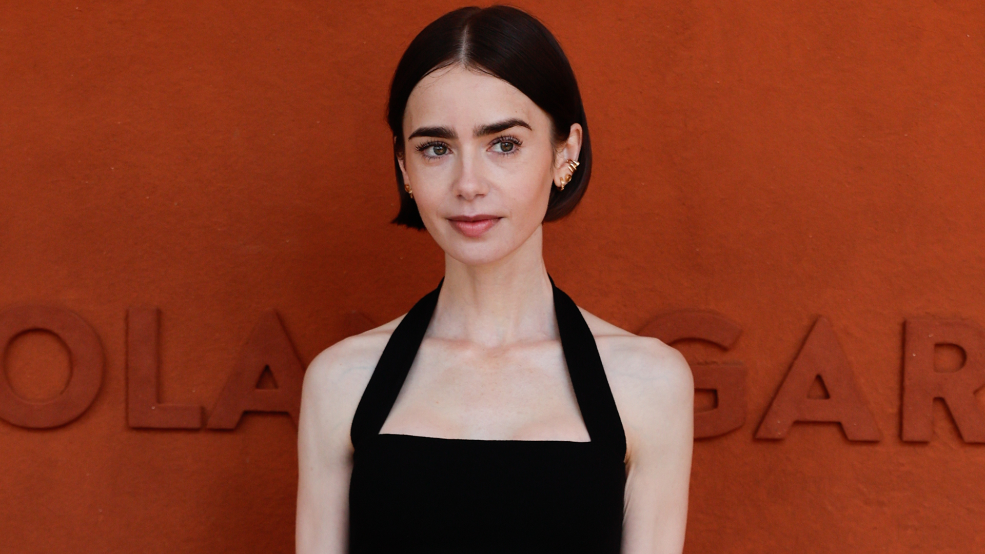 Lily Collins brought her black Herm&egrave;s Birkin bag to the 2026 French Open