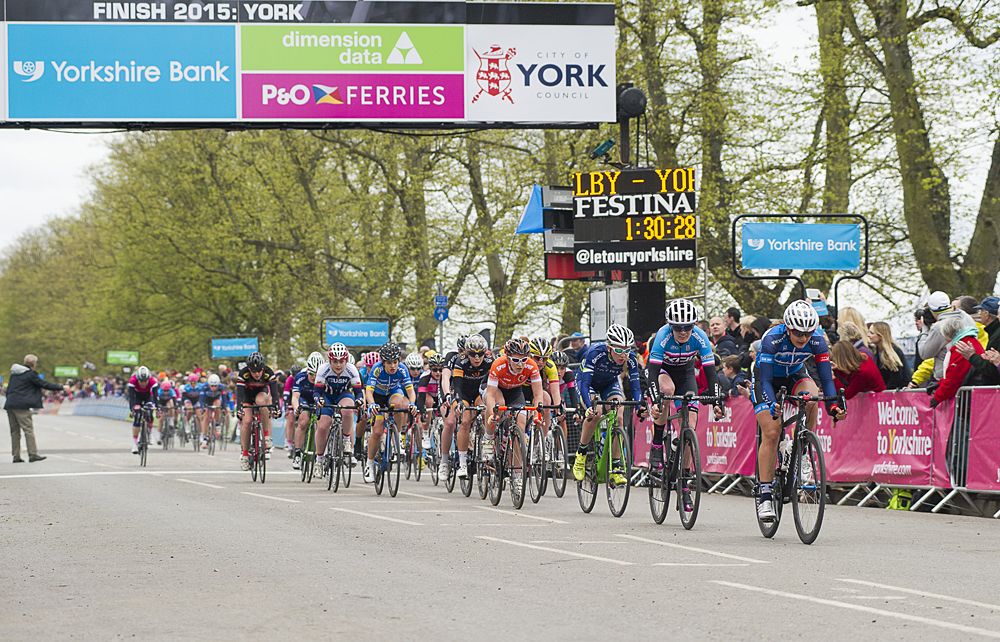 Louse Mah&eacute; of IKON-Mazda wins the bunch sprint at Tour de Yorkshire Women's Race