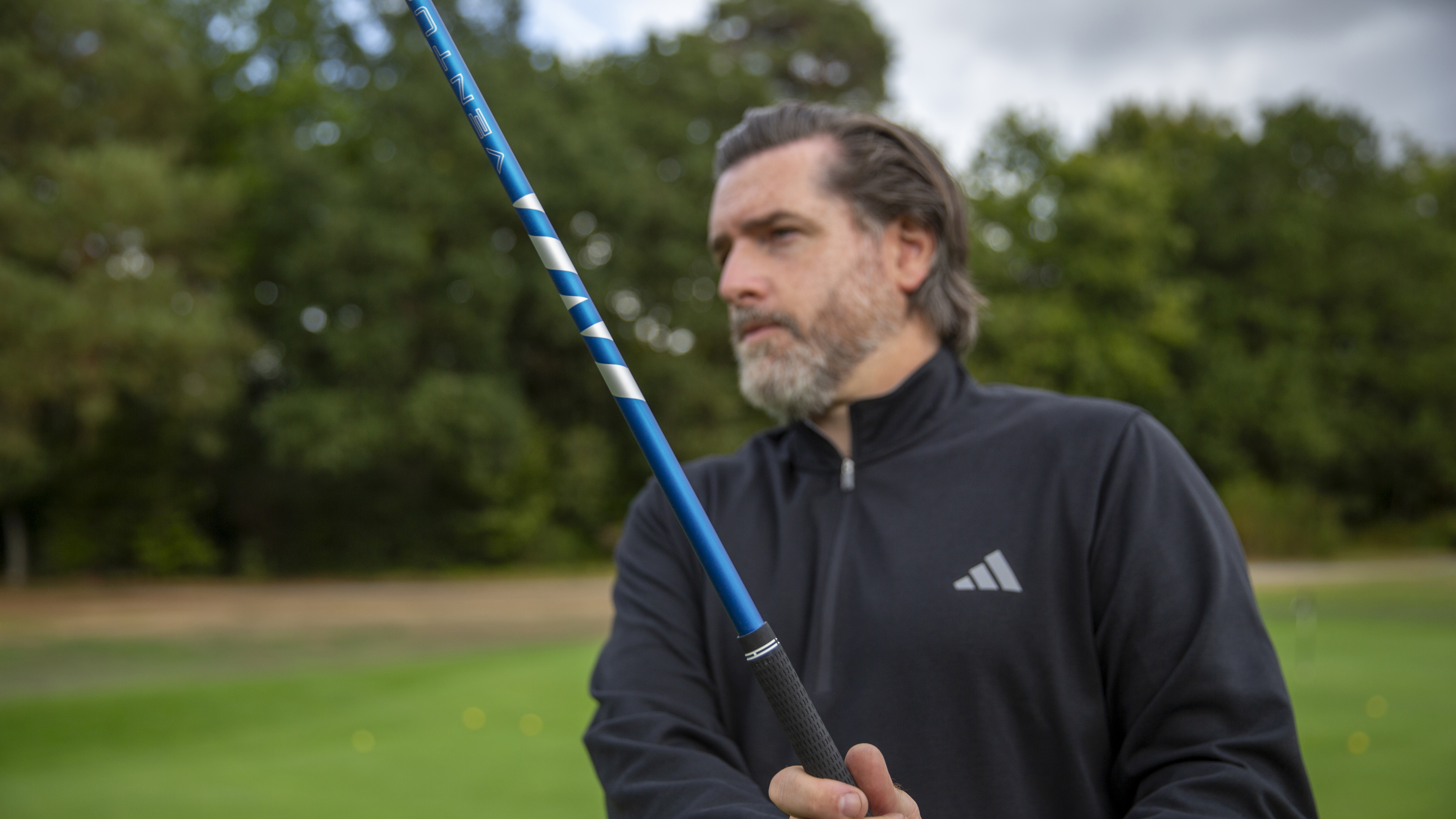Photo of Joe Ferguson testing the Photo of the Fujikura Ventus Velocore+ blue