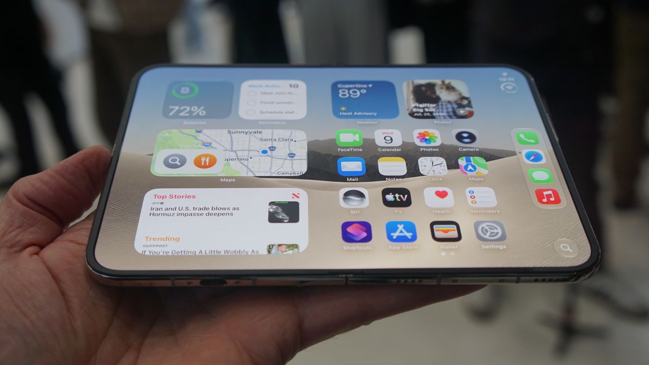 iPhone Duo Hands On