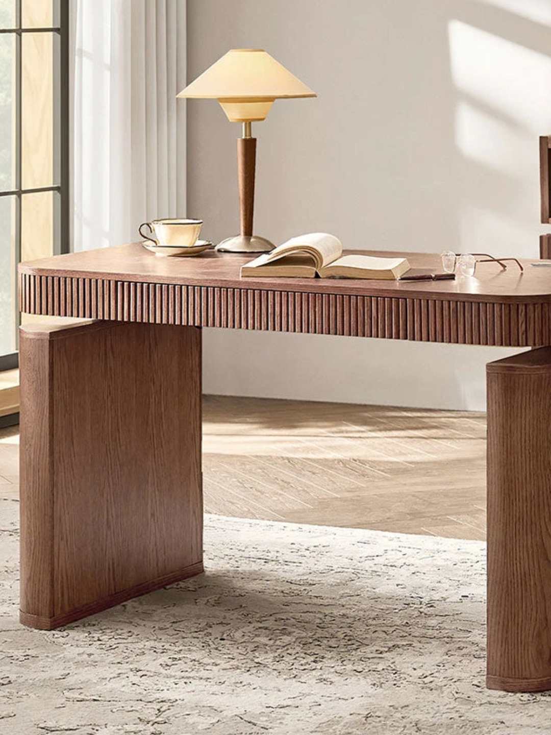 An electric adjustable sit-stand desk from Hulala Home