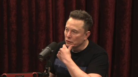Elon Musk speaking on the Joe Rogan Experience podcast.