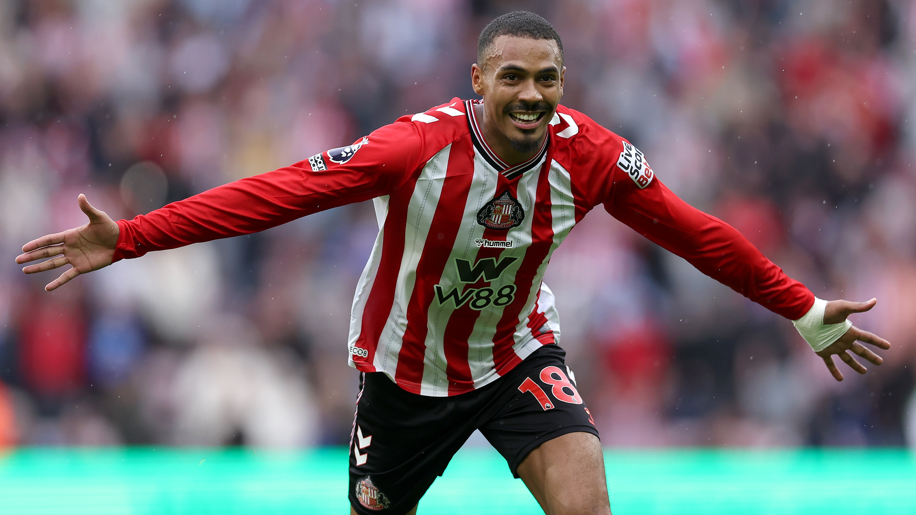Wilson Isidor of Sunderland celebrates scoring his team&#039;s second goal during the Premier League match between Sunderland and Brentford at Stadium of Light on August 30, 2025 in Sunderland, England. 