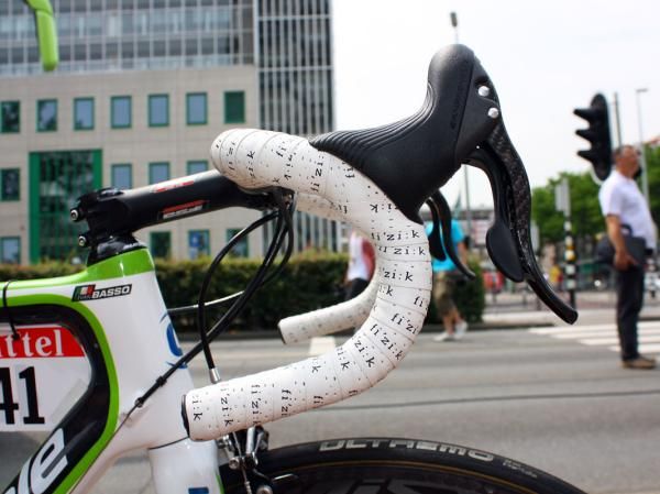 Basso's FSA Energy T traditional-bend bars are single-wrapped with fi'zi:k bar:tape.