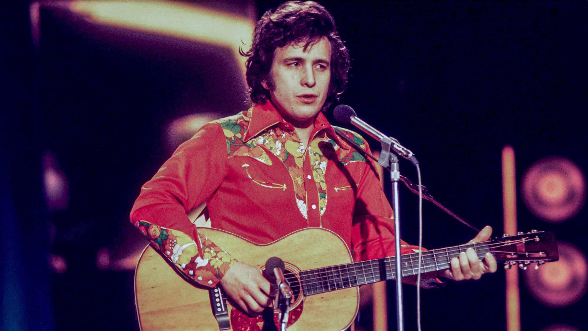 American musician Don McLean performs live on stage at the Grand Gala in Amsterdam, Netherlands on 15th February 1974.