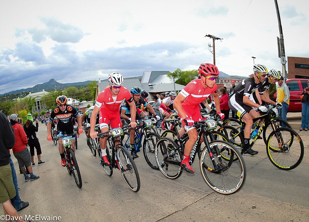 Howard Grotts (Specialized) paces a chase group on lap three