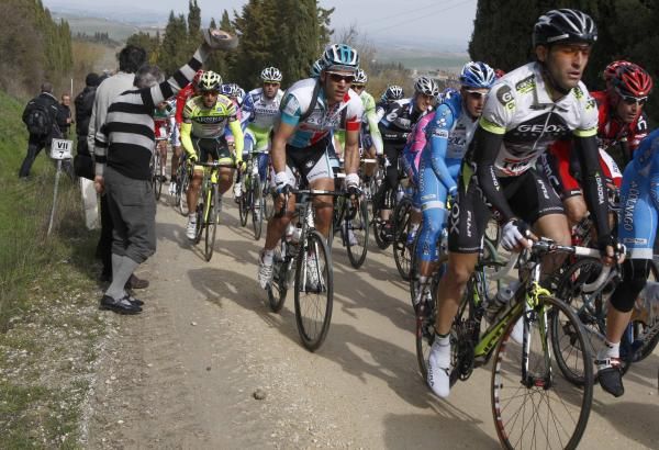 Eventual winner Philippe Gilbert (Omega Pharma-Lotto) was composed throughout.