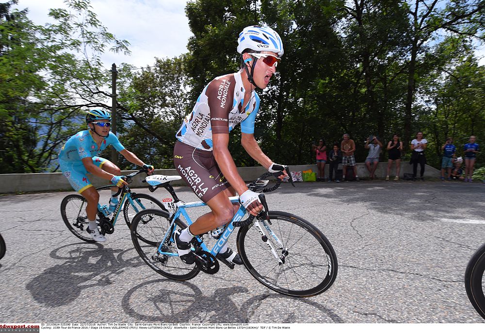 Alexis Vuillermoz (AG2R la Mondiale) and Alexey Lutsenko (Astana)